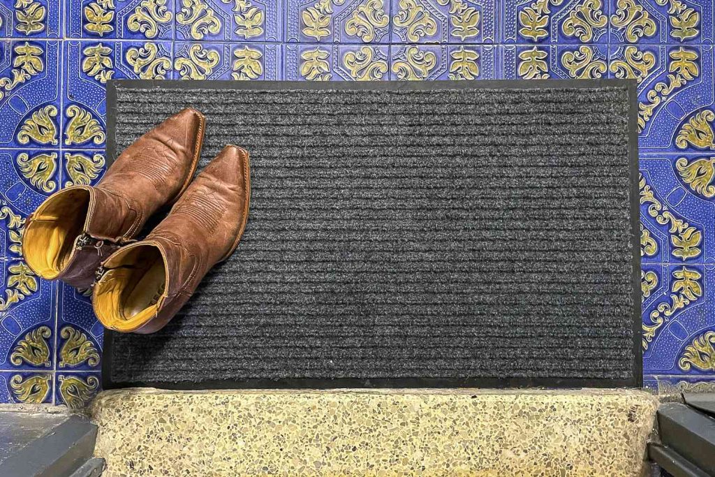 spr-gorilla-grip-traffic-guard-door-mat-meg-lappe-4-c65313a5aea84167a41bbafd72182655